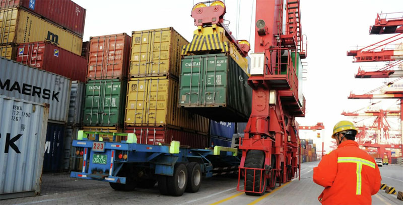 Таджикистан инвестирует миллиарды долларов в создание транспортного хаба в центрально-азиатском регионе