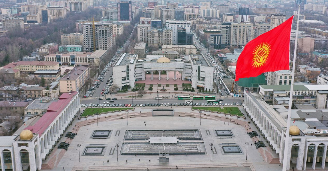 Шоковая терапия для Центральной Азии: 500-процентные пошлины США, смерть сенатора Грэма и новые угрозы для Кыргызстана